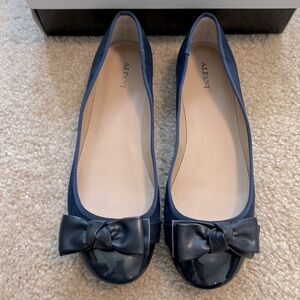 ALFANI NAVY BLUE AMOR BOW FLATS 10